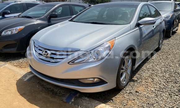 Buy Used Hyundai Sonata Silver Car in Accra in Greater Accra Buy Used Hyundai Sonata Silver Car in Accra in Greater Accra