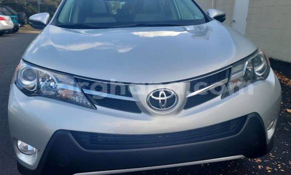 Ra Àlòkù Toyota RAV4 Silver Ọkọ̀ in Accra ni Greater Accra