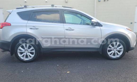 Sayi Na hannu Toyota RAV4 Azurfa Mota in Accra a Greater Accra Sayi Na hannu Toyota RAV4 Azurfa Mota in Accra a Greater Accra