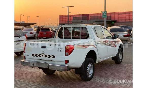 Ra Imported Mitsubishi L200 funfun Ọkọ̀ in Import - Dubai ni Ashanti Ra Imported Mitsubishi L200 funfun Ọkọ̀ in Import - Dubai ni Ashanti