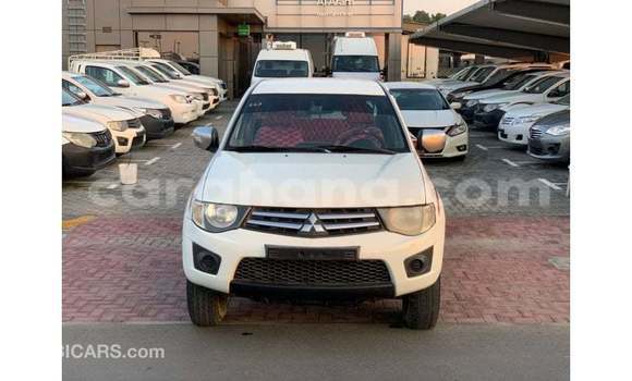 Ra Imported Mitsubishi L200 funfun Ọkọ̀ in Import - Dubai ni Ashanti Ra Imported Mitsubishi L200 funfun Ọkọ̀ in Import - Dubai ni Ashanti