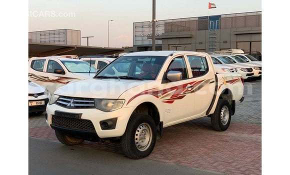 Ra Imported Mitsubishi L200 funfun Ọkọ̀ in Import - Dubai ni Ashanti Ra Imported Mitsubishi L200 funfun Ọkọ̀ in Import - Dubai ni Ashanti