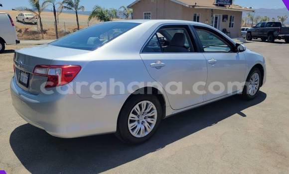 Sayi Na hannu Toyota Camry Azurfa Mota in Accra a Greater Accra Sayi Na hannu Toyota Camry Azurfa Mota in Accra a Greater Accra