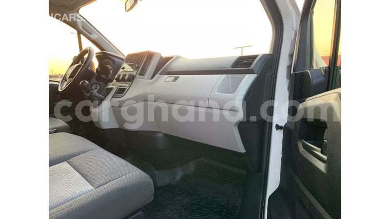 Big with watermark toyota hiace ashanti import dubai 52091