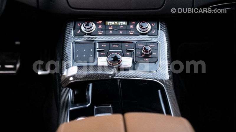 Big with watermark audi s8 ashanti import dubai 52092