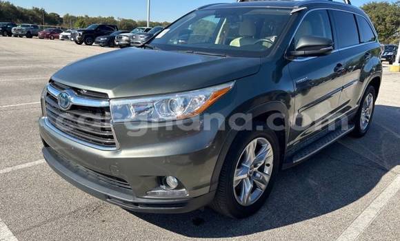 Buy Used Toyota Highlander Green Car in Accra in Greater Accra