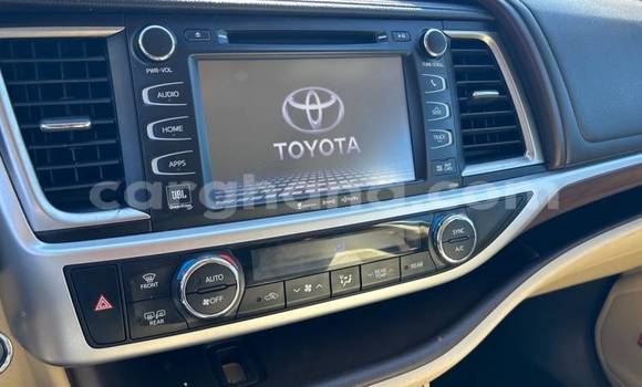 Buy Used Toyota Highlander Green Car in Accra in Greater Accra Buy Used Toyota Highlander Green Car in Accra in Greater Accra