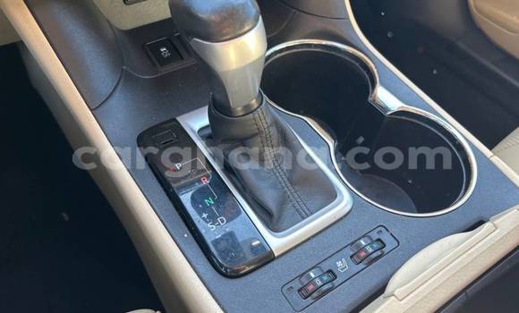 Buy Used Toyota Highlander Green Car in Accra in Greater Accra Buy Used Toyota Highlander Green Car in Accra in Greater Accra