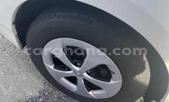 Buy Used Toyota Prius White Car in Accra in Greater Accra Buy Used Toyota Prius White Car in Accra in Greater Accra