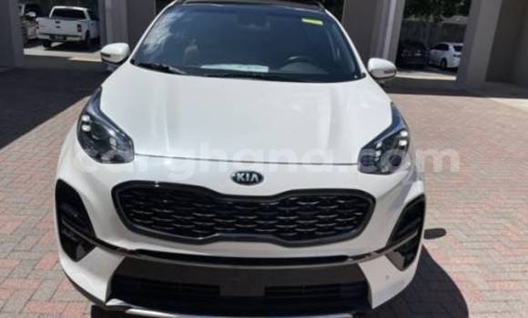 Buy Used Kia Sportage White Car in Accra in Greater Accra