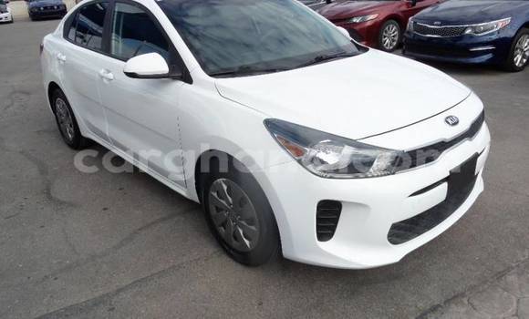 Sayi Na hannu Kia Rio White Mota in Accra a Greater Accra