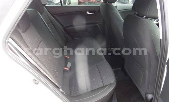 Sayi Na hannu Kia Rio White Mota in Accra a Greater Accra Sayi Na hannu Kia Rio White Mota in Accra a Greater Accra