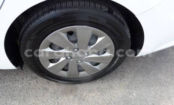 Sayi Na hannu Kia Rio White Mota in Accra a Greater Accra Sayi Na hannu Kia Rio White Mota in Accra a Greater Accra