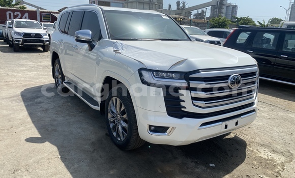 Buy Used Toyota Land Cruiser White Car in Accra in Greater Accra