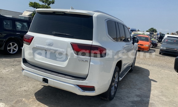 Sayi Na hannu Toyota Land Cruiser White Mota in Accra a Greater Accra Sayi Na hannu Toyota Land Cruiser White Mota in Accra a Greater Accra
