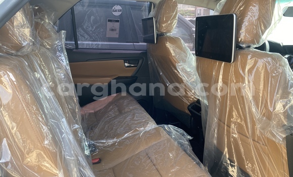 Sayi Na hannu Toyota Fortuner White Mota in Accra a Greater Accra Sayi Na hannu Toyota Fortuner White Mota in Accra a Greater Accra