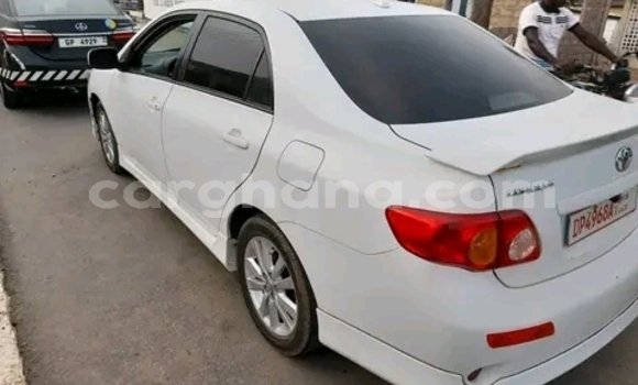 Ra Àlòkù Toyota Corolla funfun Ọkọ̀ in Accra ni Greater Accra Ra Àlòkù Toyota Corolla funfun Ọkọ̀ in Accra ni Greater Accra