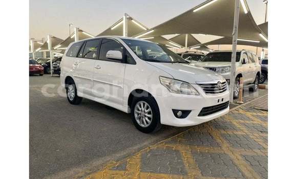 Buy Import Toyota Innova White Car in Import - Dubai in Ashanti Buy Import Toyota Innova White Car in Import - Dubai in Ashanti