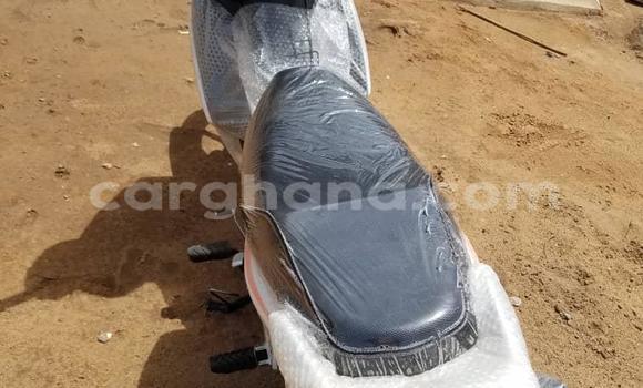 Ra Àlòkù Alta Motors REDSHIFT SM funfun Mọto in Accra ni Greater Accra Ra Àlòkù Alta Motors REDSHIFT SM funfun Mọto in Accra ni Greater Accra