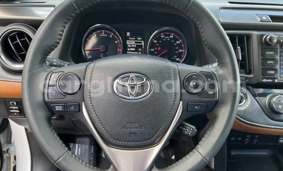 Sayi Na hannu Toyota RAV4 White Mota in Accra a Greater Accra Sayi Na hannu Toyota RAV4 White Mota in Accra a Greater Accra