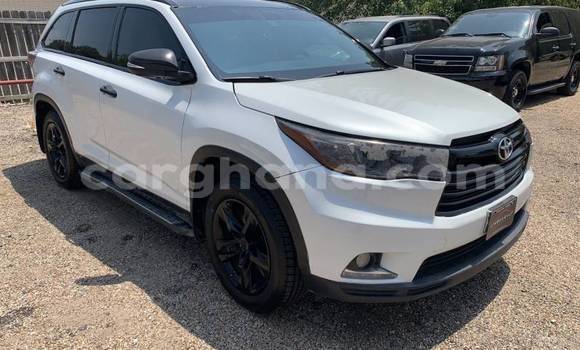 Buy Used Toyota Highlander White Car in Accra in Greater Accra