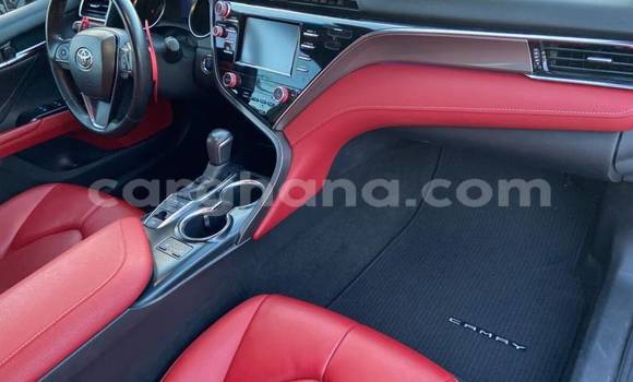 Sayi Na hannu Toyota Camry White Mota in Accra a Greater Accra Sayi Na hannu Toyota Camry White Mota in Accra a Greater Accra