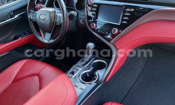 Sayi Na hannu Toyota Camry White Mota in Accra a Greater Accra Sayi Na hannu Toyota Camry White Mota in Accra a Greater Accra