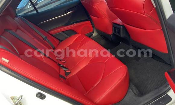 Sayi Na hannu Toyota Camry White Mota in Accra a Greater Accra Sayi Na hannu Toyota Camry White Mota in Accra a Greater Accra