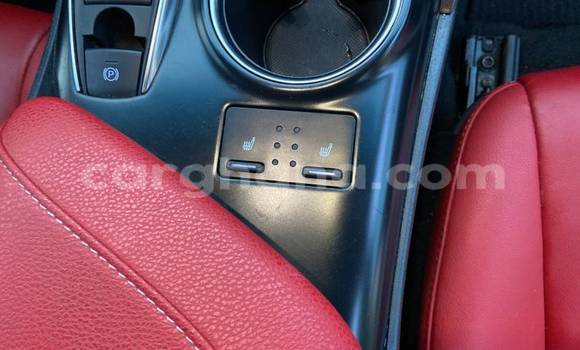 Sayi Na hannu Toyota Camry White Mota in Accra a Greater Accra Sayi Na hannu Toyota Camry White Mota in Accra a Greater Accra