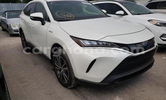 Ra Àlòkù Toyota Venza funfun Ọkọ̀ in Accra ni Greater Accra