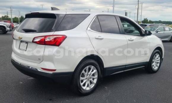 Ra Àlòkù Chevrolet Equinox funfun Ọkọ̀ in Accra ni Greater Accra Ra Àlòkù Chevrolet Equinox funfun Ọkọ̀ in Accra ni Greater Accra