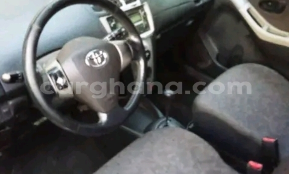 Ra Àlòkù Toyota Vitz Silver Ọkọ̀ in Accra ni Greater Accra Ra Àlòkù Toyota Vitz Silver Ọkọ̀ in Accra ni Greater Accra