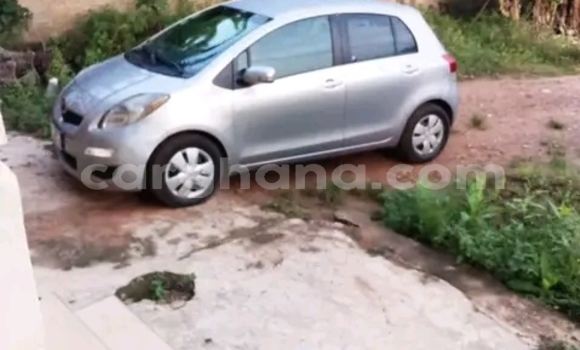 Ra Àlòkù Toyota Vitz Silver Ọkọ̀ in Accra ni Greater Accra Ra Àlòkù Toyota Vitz Silver Ọkọ̀ in Accra ni Greater Accra
