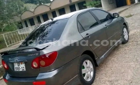 Ra Àlòkù Toyota Corolla Black Ọkọ̀ in Accra ni Greater Accra Ra Àlòkù Toyota Corolla Black Ọkọ̀ in Accra ni Greater Accra