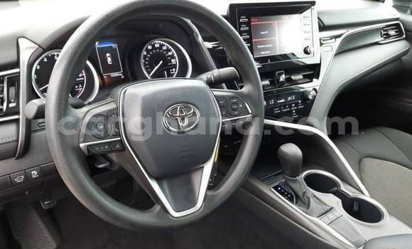 Sayi Na hannu Toyota Camry White Mota in Accra a Greater Accra Sayi Na hannu Toyota Camry White Mota in Accra a Greater Accra