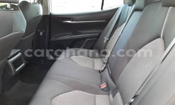 Sayi Na hannu Toyota Camry White Mota in Accra a Greater Accra Sayi Na hannu Toyota Camry White Mota in Accra a Greater Accra