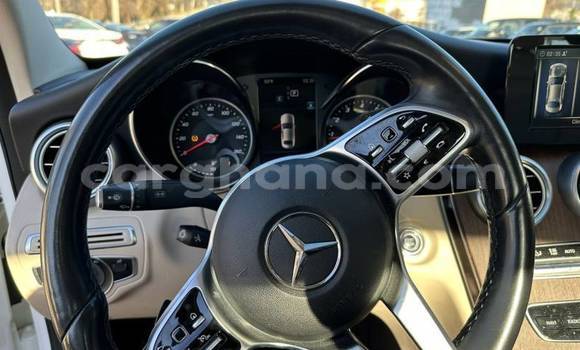 Sayi Na hannu Mercedes‒Benz C–Class White Mota in Accra a Greater Accra Sayi Na hannu Mercedes‒Benz C–Class White Mota in Accra a Greater Accra
