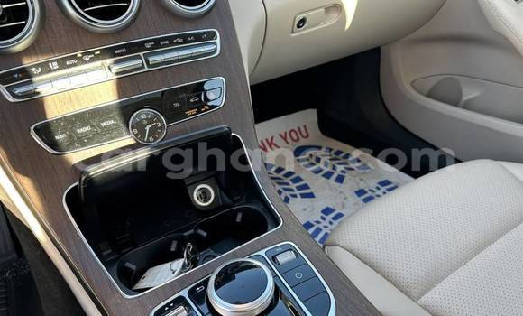 Sayi Na hannu Mercedes‒Benz C–Class White Mota in Accra a Greater Accra Sayi Na hannu Mercedes‒Benz C–Class White Mota in Accra a Greater Accra