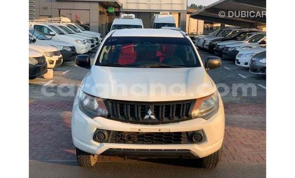 Ra Imported Mitsubishi L200 funfun Ọkọ̀ in Import - Dubai ni Ashanti Ra Imported Mitsubishi L200 funfun Ọkọ̀ in Import - Dubai ni Ashanti