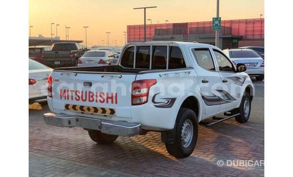 Ra Imported Mitsubishi L200 funfun Ọkọ̀ in Import - Dubai ni Ashanti Ra Imported Mitsubishi L200 funfun Ọkọ̀ in Import - Dubai ni Ashanti