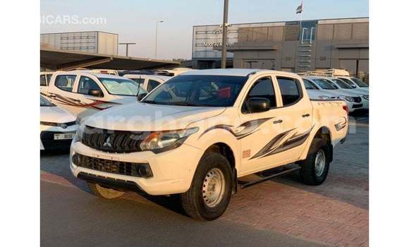 Ra Imported Mitsubishi L200 funfun Ọkọ̀ in Import - Dubai ni Ashanti Ra Imported Mitsubishi L200 funfun Ọkọ̀ in Import - Dubai ni Ashanti