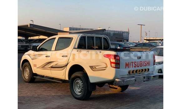 Ra Imported Mitsubishi L200 funfun Ọkọ̀ in Import - Dubai ni Ashanti Ra Imported Mitsubishi L200 funfun Ọkọ̀ in Import - Dubai ni Ashanti