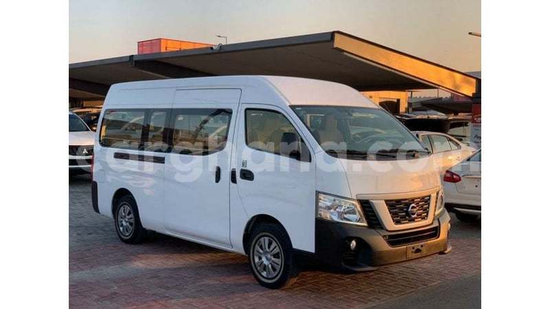 Big with watermark nissan urvan ashanti import dubai 52196