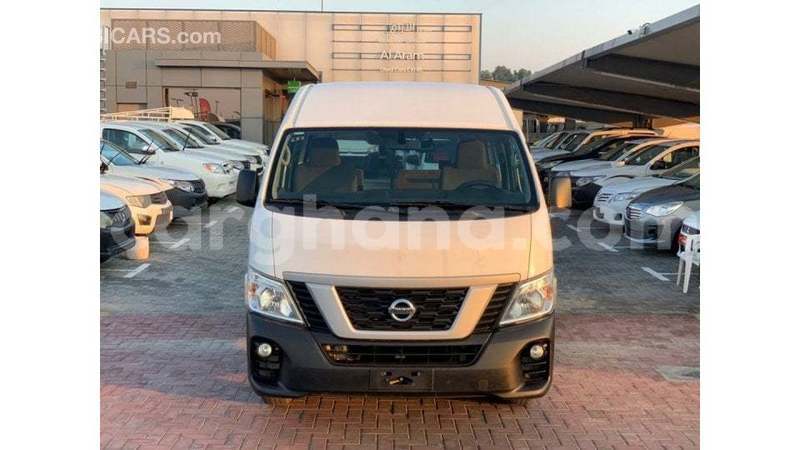 Big with watermark nissan urvan ashanti import dubai 52196