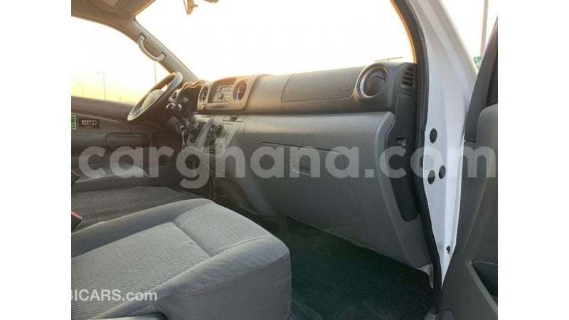 Big with watermark nissan urvan ashanti import dubai 52196