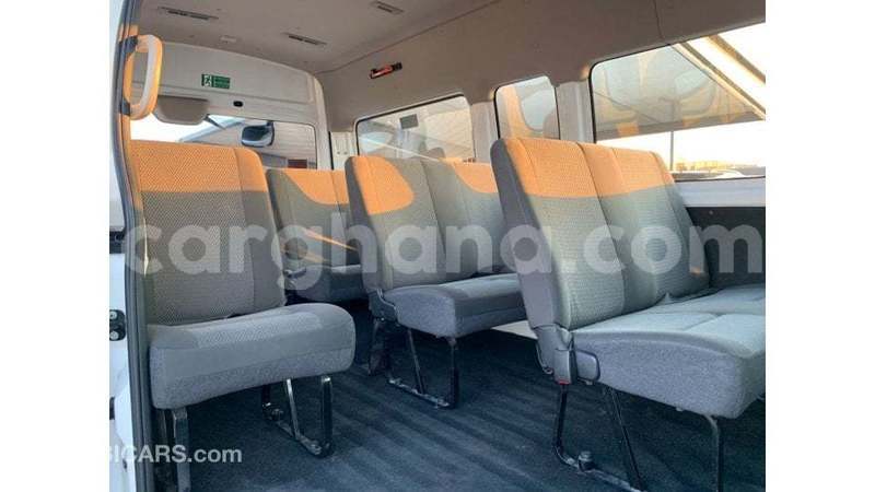 Big with watermark nissan urvan ashanti import dubai 52196