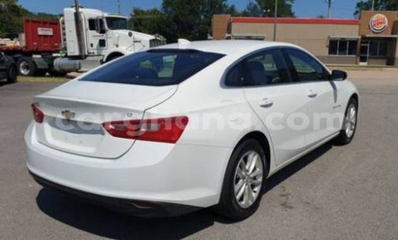 Sayi Na hannu Chevrolet Malibu White Mota in Accra a Greater Accra Sayi Na hannu Chevrolet Malibu White Mota in Accra a Greater Accra