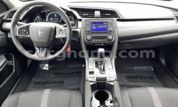 Sayi Na hannu Honda Civic White Mota in Accra a Greater Accra Sayi Na hannu Honda Civic White Mota in Accra a Greater Accra