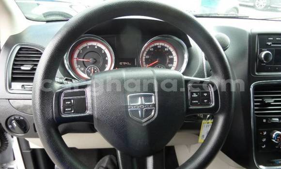 Sayi Na hannu Dodge Caravan White Mota in Accra a Greater Accra Sayi Na hannu Dodge Caravan White Mota in Accra a Greater Accra