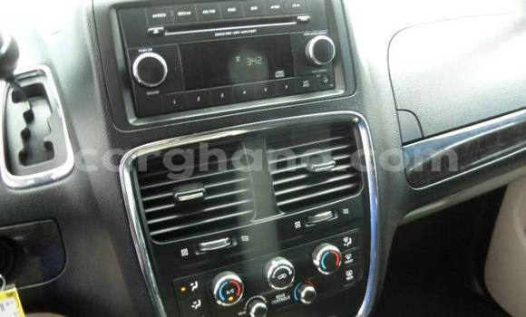 Sayi Na hannu Dodge Caravan White Mota in Accra a Greater Accra Sayi Na hannu Dodge Caravan White Mota in Accra a Greater Accra